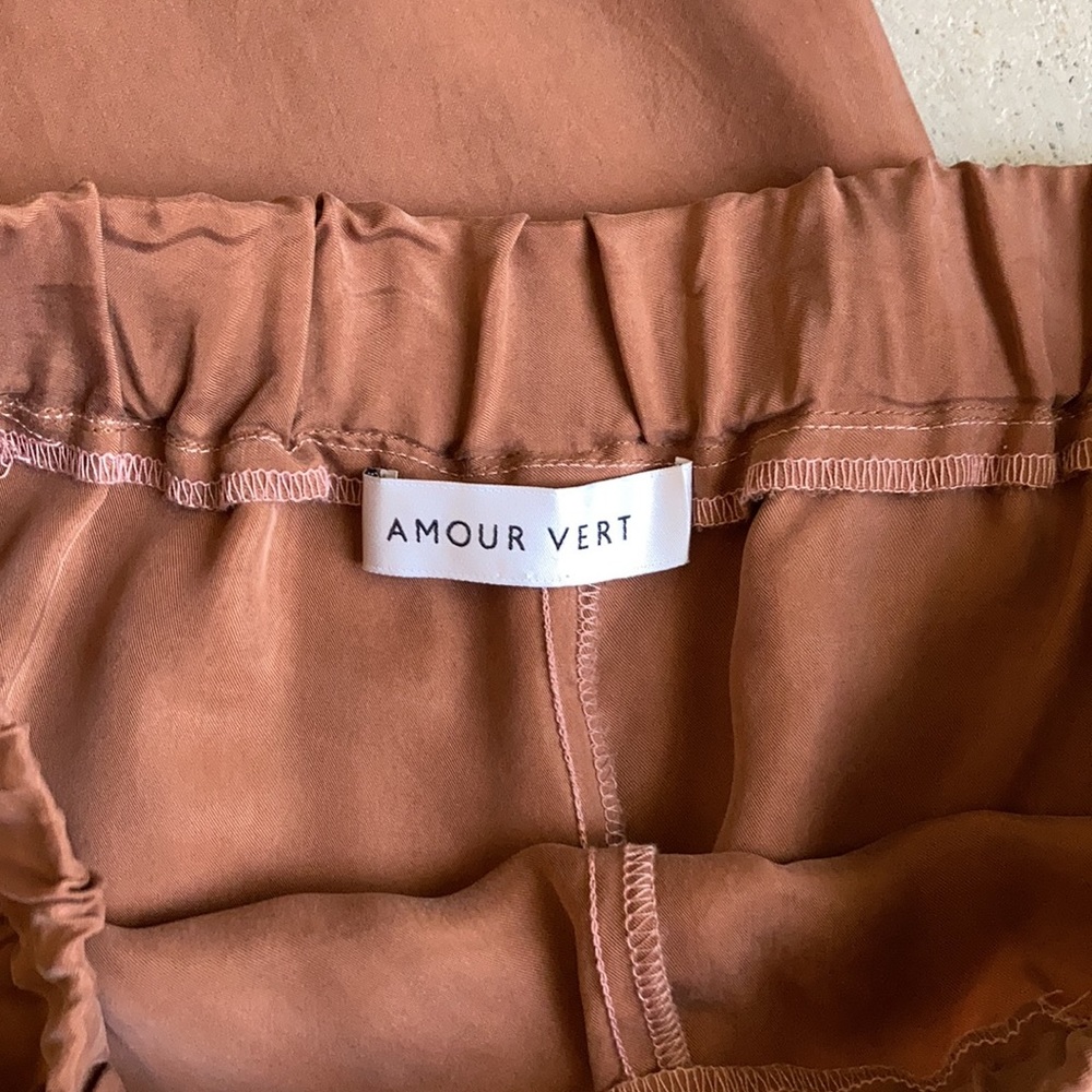 NWOT Silk pants. High waist. - Picture 4 of 5